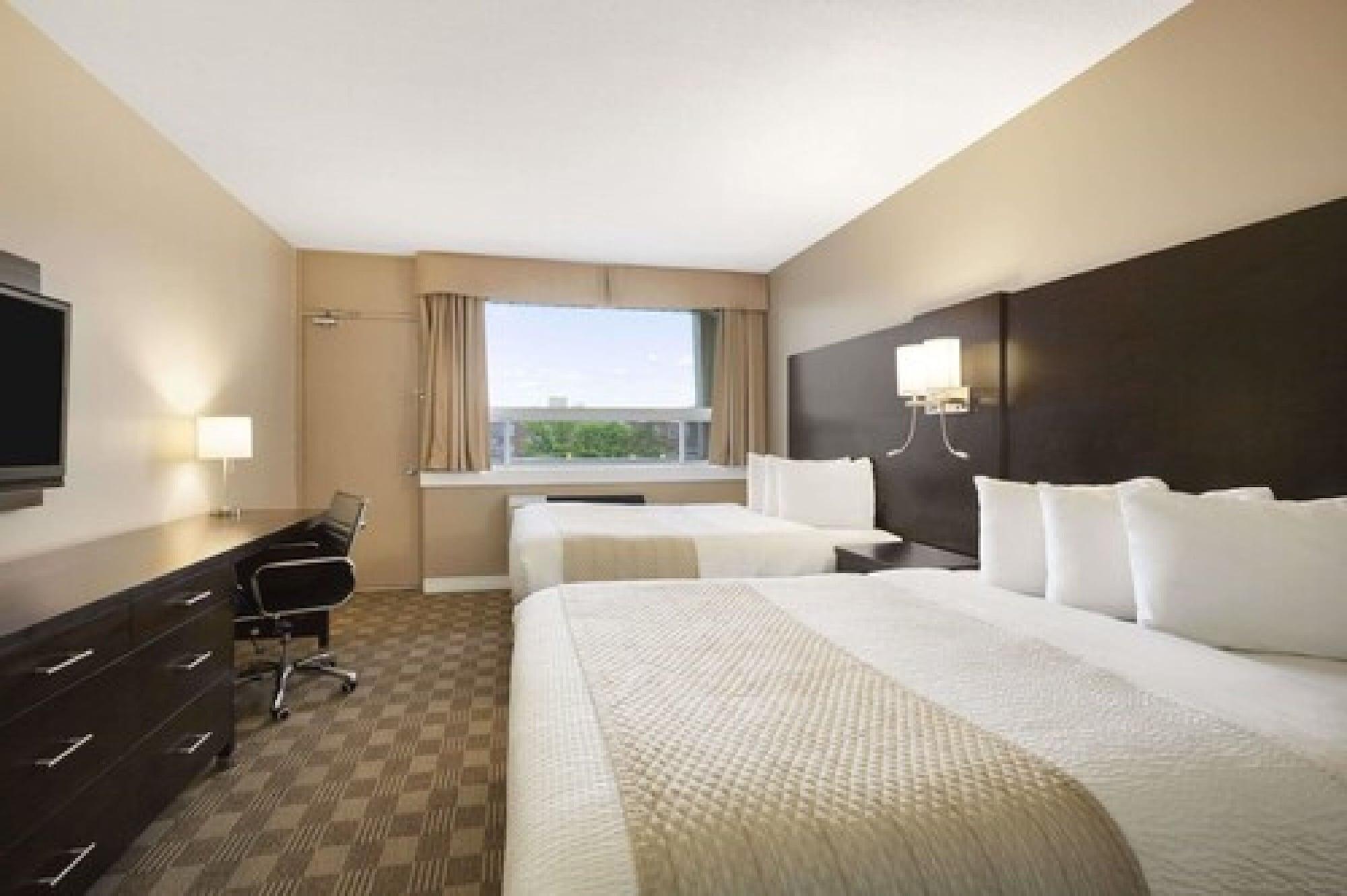 Days Inn & Suites By Wyndham North Bay Downtown Zewnętrze zdjęcie