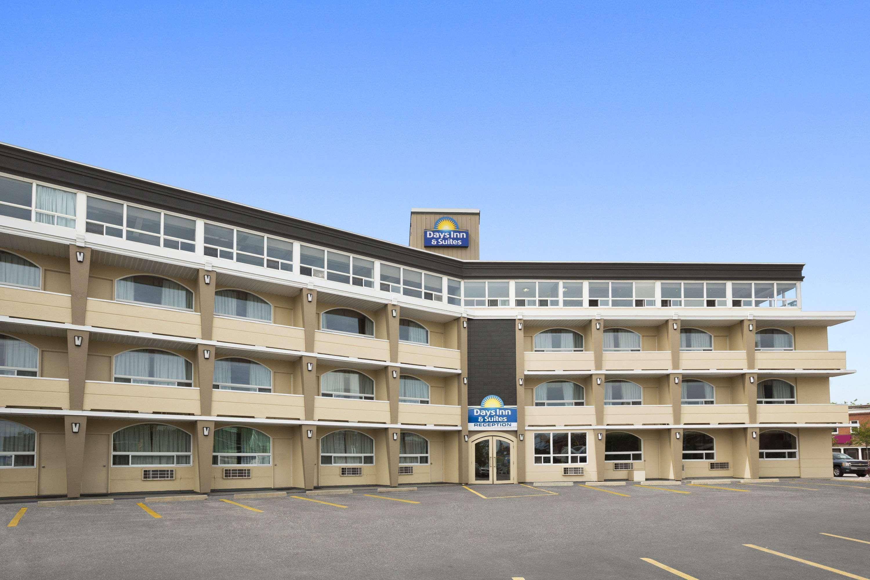 Days Inn & Suites By Wyndham North Bay Downtown Zewnętrze zdjęcie