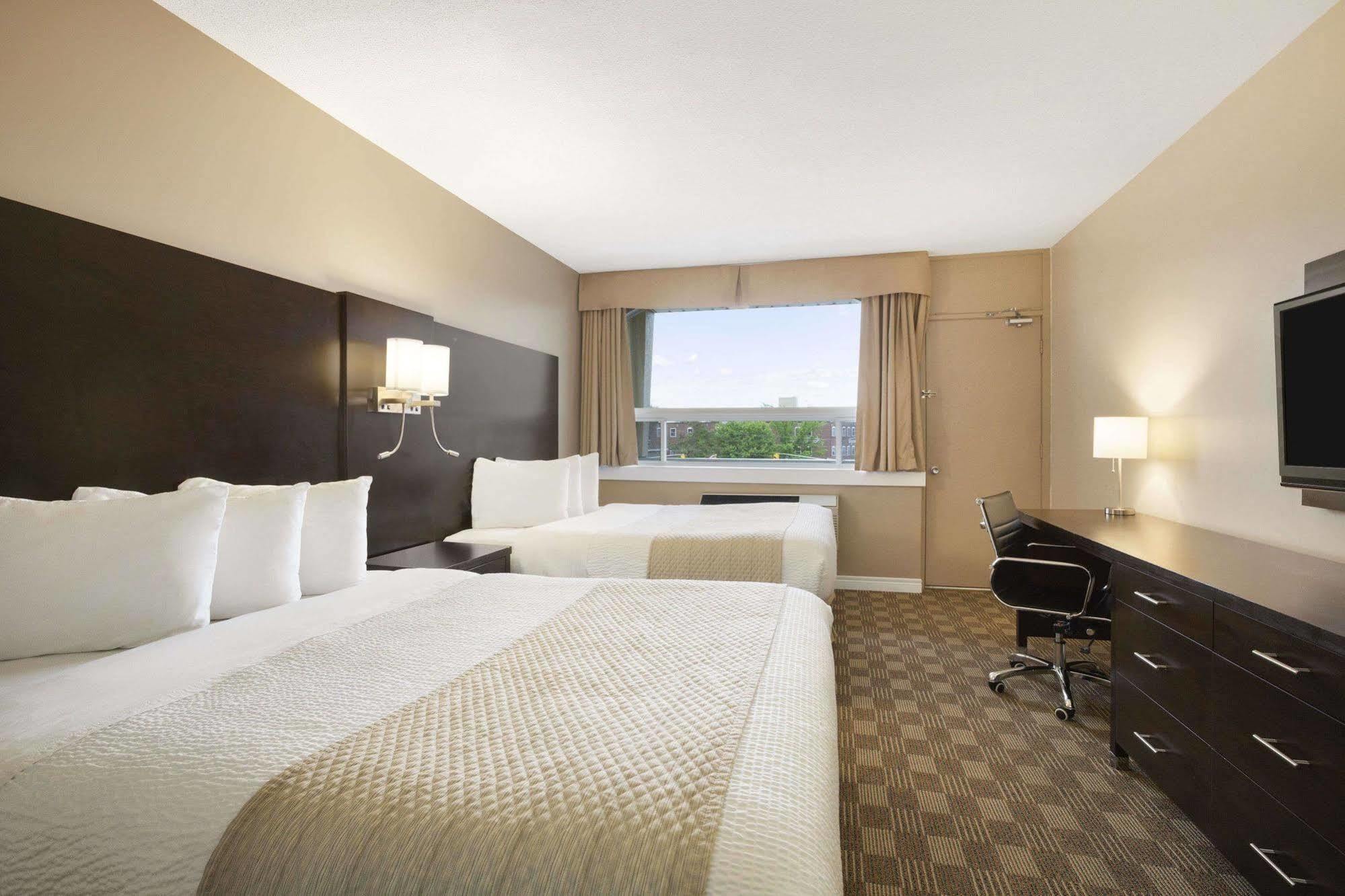 Days Inn & Suites By Wyndham North Bay Downtown Zewnętrze zdjęcie
