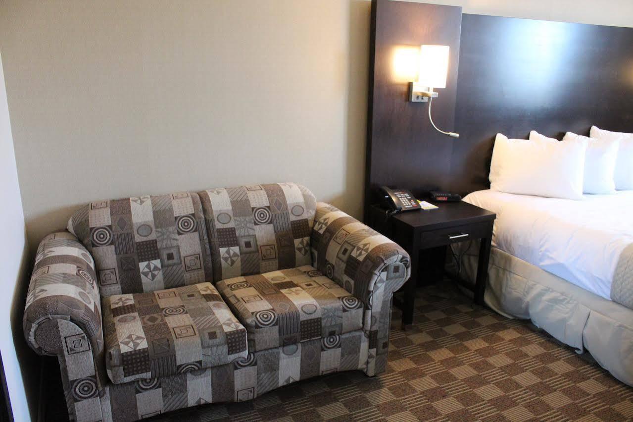 Days Inn & Suites By Wyndham North Bay Downtown Zewnętrze zdjęcie
